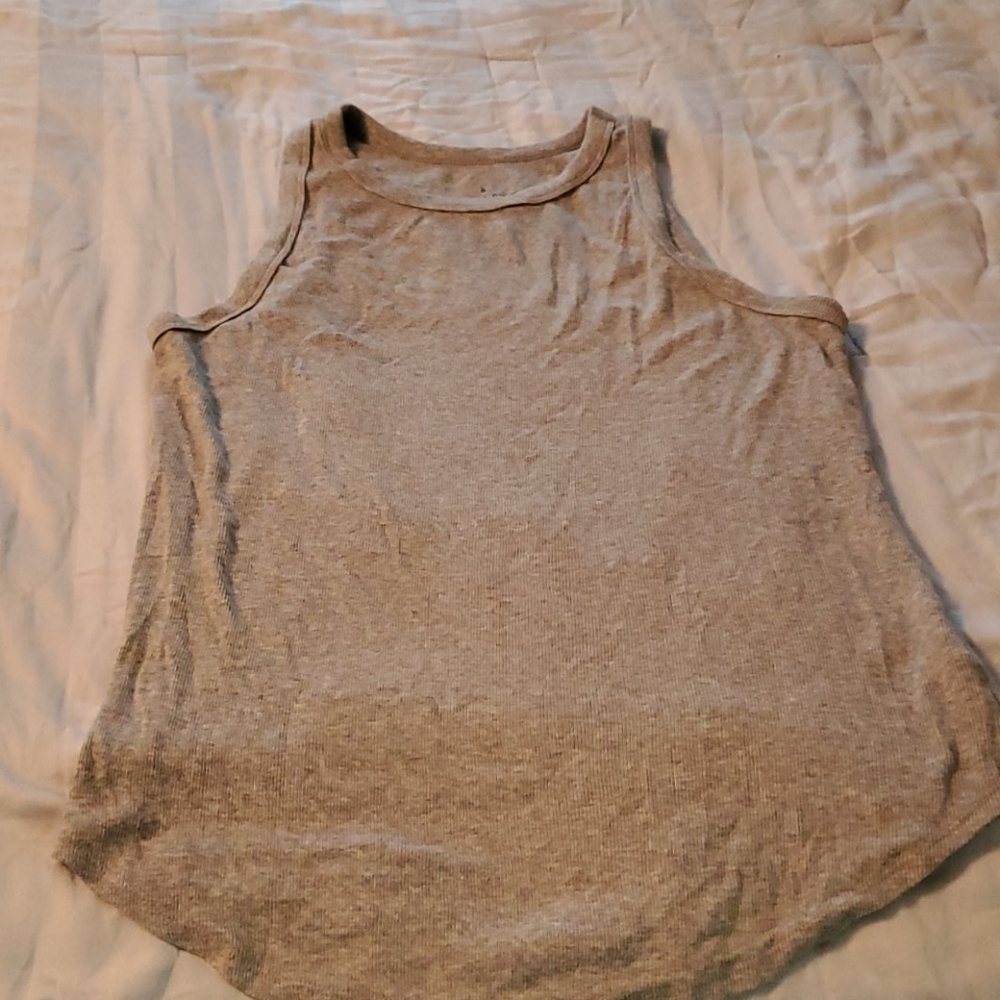 Ribbed tank